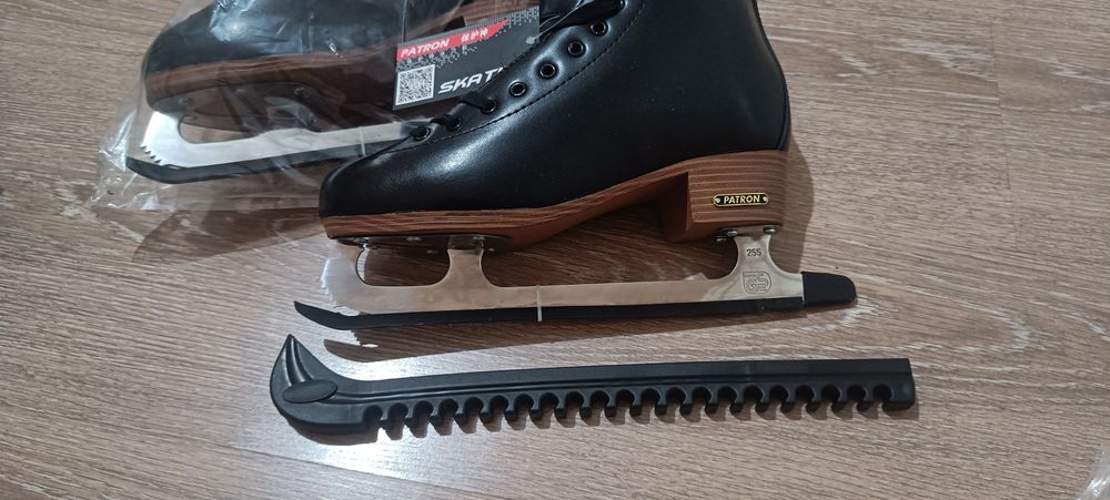 Продам коньки унисекс