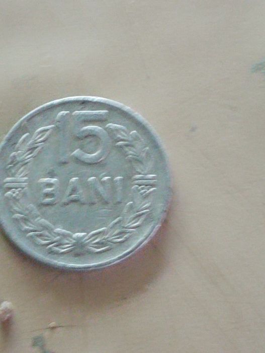 Vând moneda 15 bani 1975