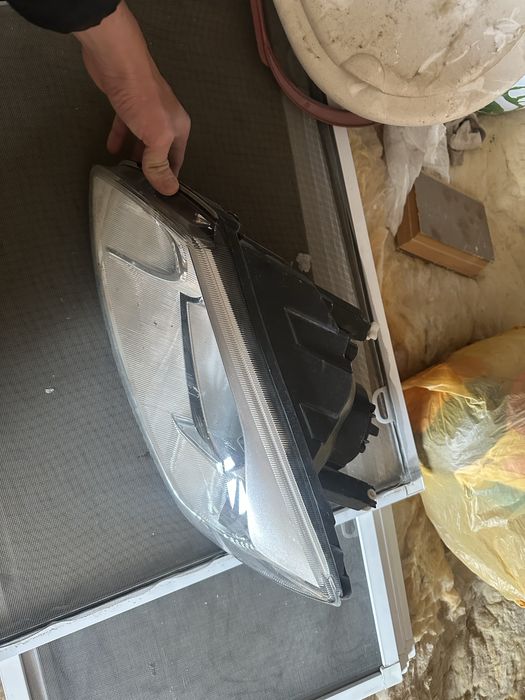 Фар левый от гранта оригинал