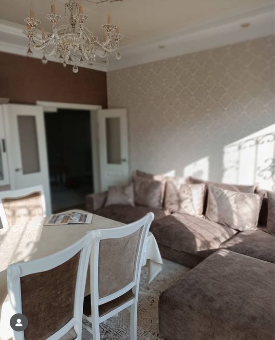 Диван 3,5м + отдельный пуф