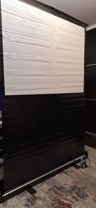 Ecran de proiecție Da-Lite
