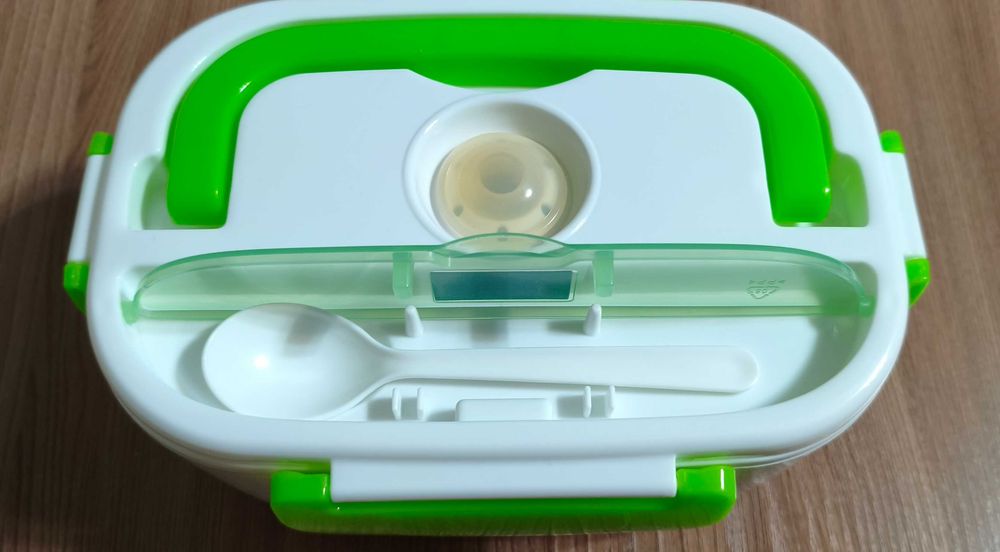 Продам ланчбокс с подогревом