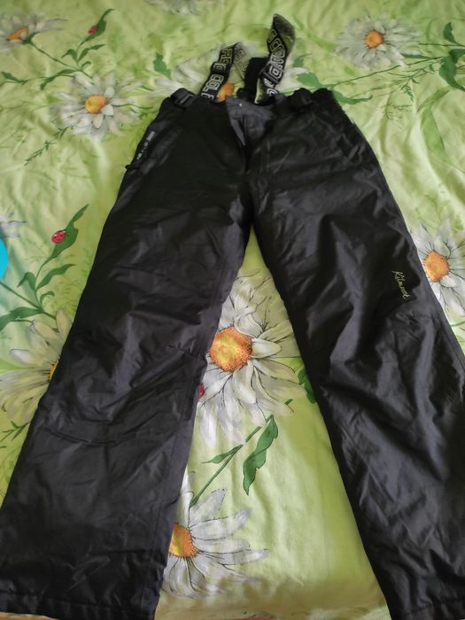 Юношески ски екип