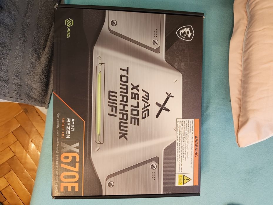 Vand Kit Ryzen 7600X + contact frame +MSI  MAG X670E TOMAHAWK WIFI cu garantie emag