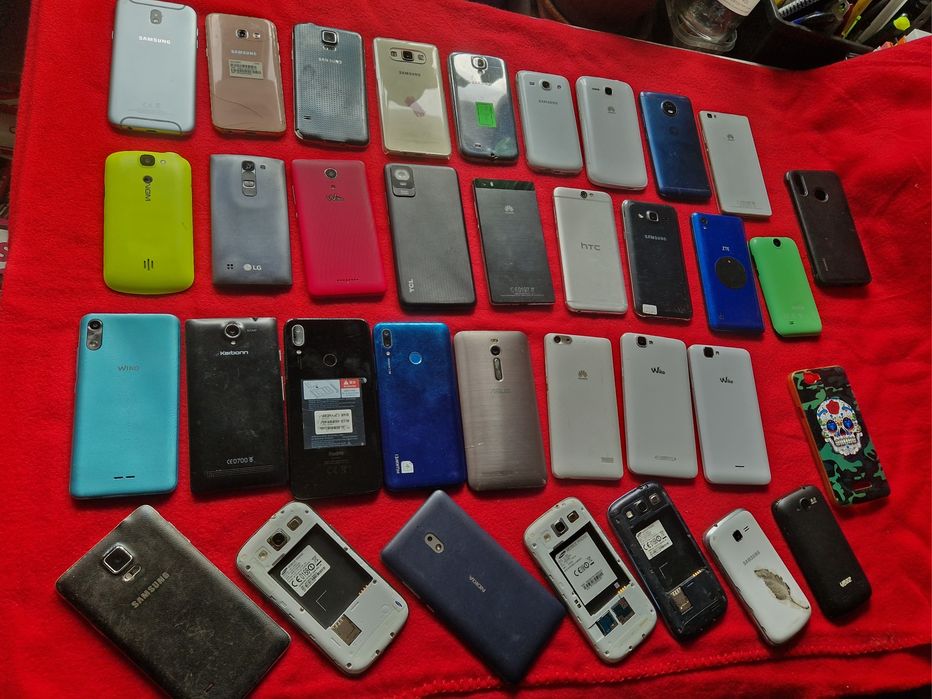 Telefon cu touchscreen pentru piese sau colecție
