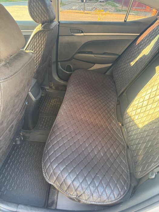 Продам машину Hyundai Elantra