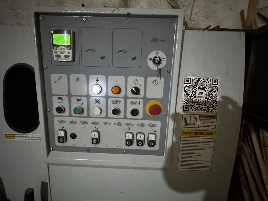 Продается 4 сторонний деревообрабатывающий станок