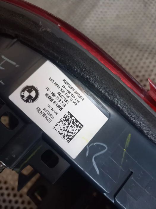 Stop Bmw X3 G01 Lampa Stop Tripla Stanga De Pe Haion Hayon Bmw X3 G01 Cod  STICLA CRAPATA - Dezmemb