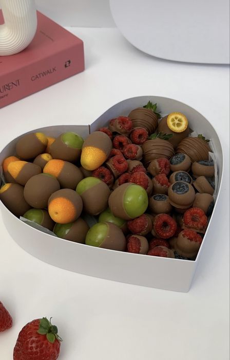 Клубника в шоколаде 24/7