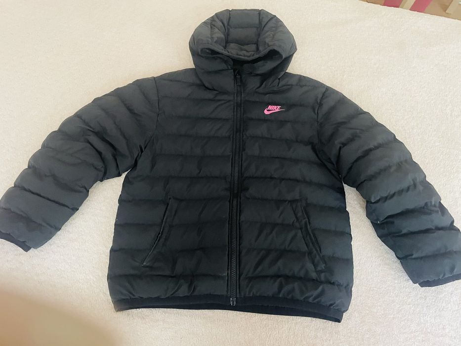 Юнишеско яке NIKE - L  - като ново - 30e