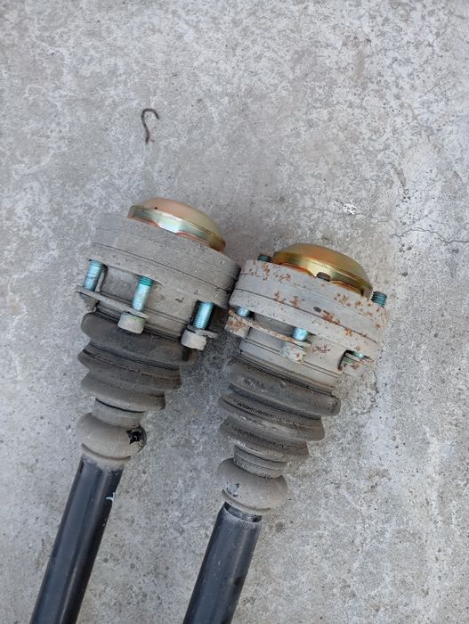 Задни полуоски Audi A4 B6 2.5 180 quattro