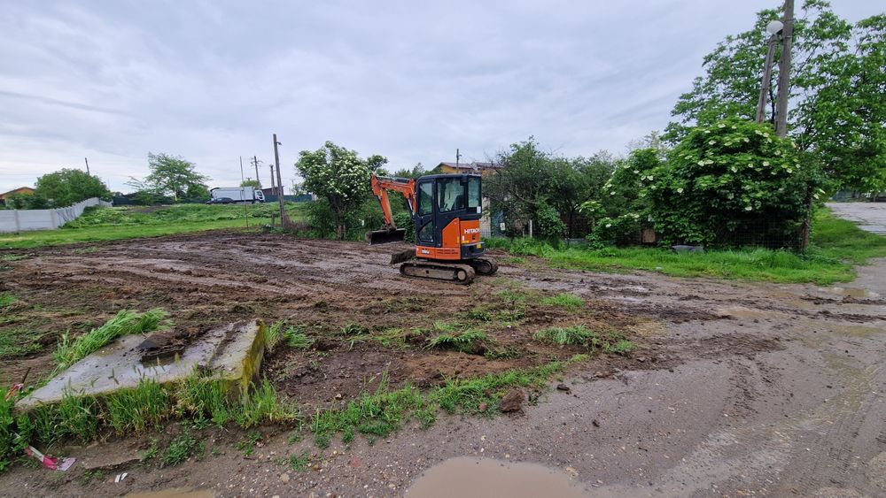 Inchiriere miniexcavator