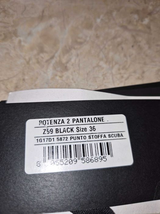 Pinko нов панталон 36р-р