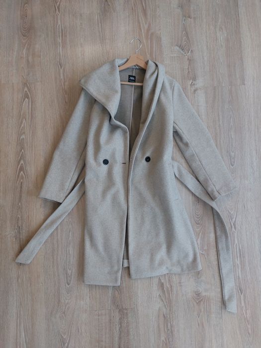 Дамско палто зара