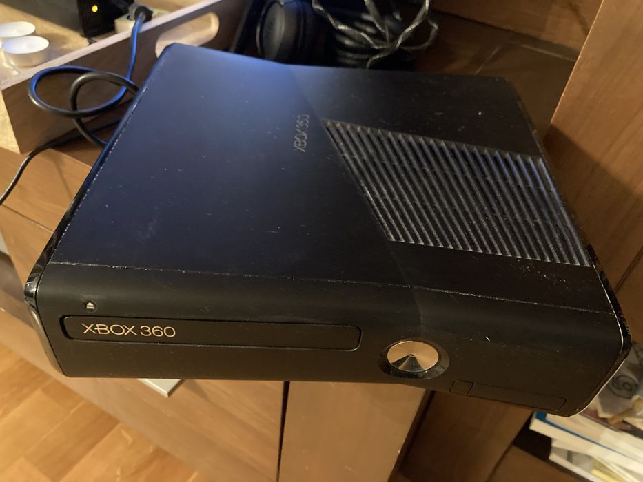 Xbox360+kinect + 8 jocuri