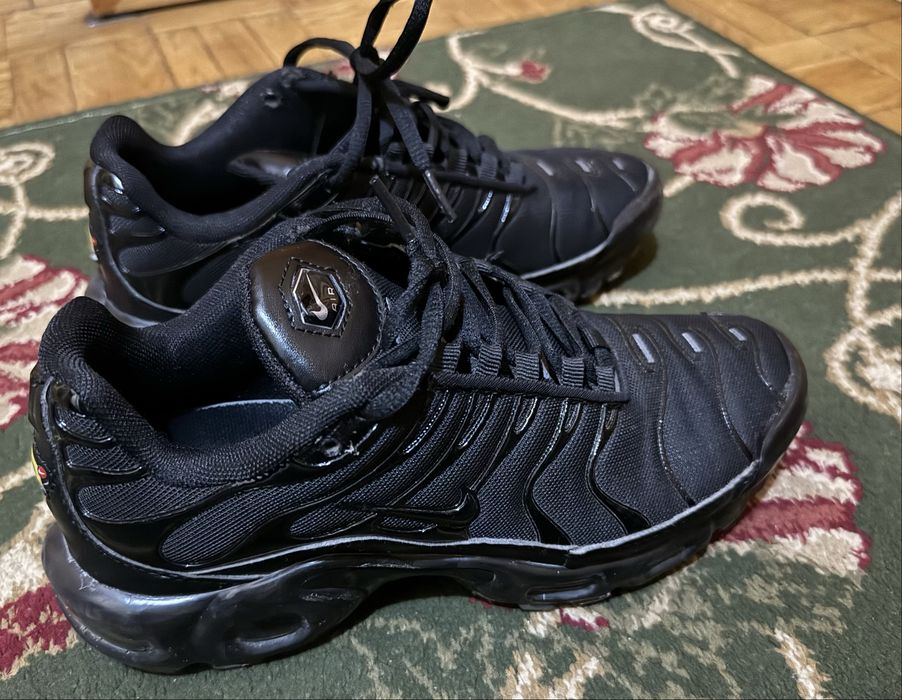 продам кросы nike air max