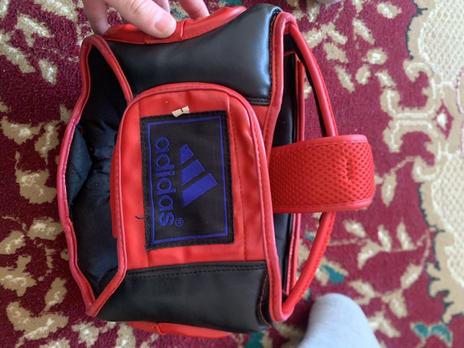 Шлем боксеркий срочно