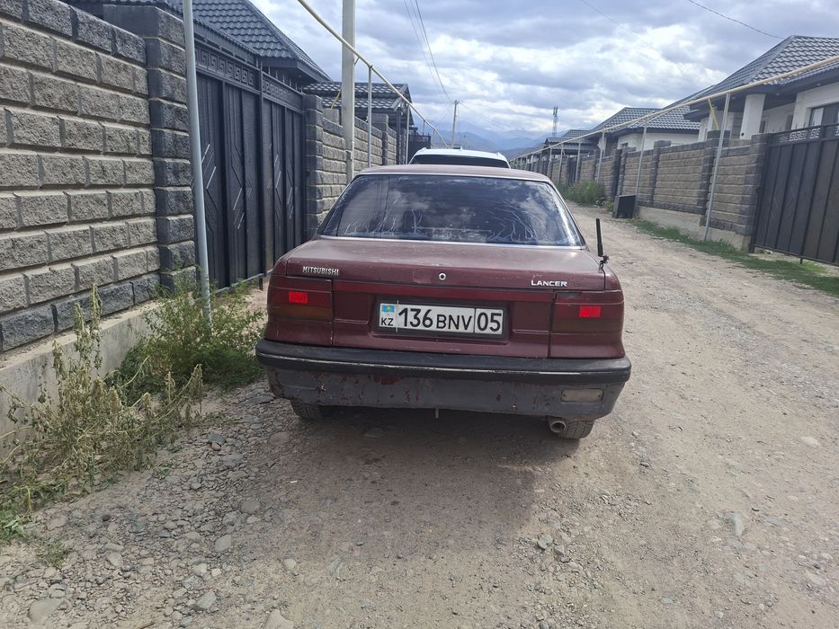 Mitsubishi Lancer, 1989