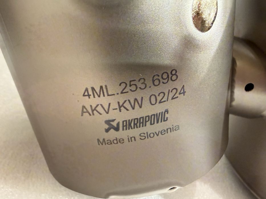 Tips/tips uri evacuare Akrapovic Lamborghini Urus 4ML253697/698
