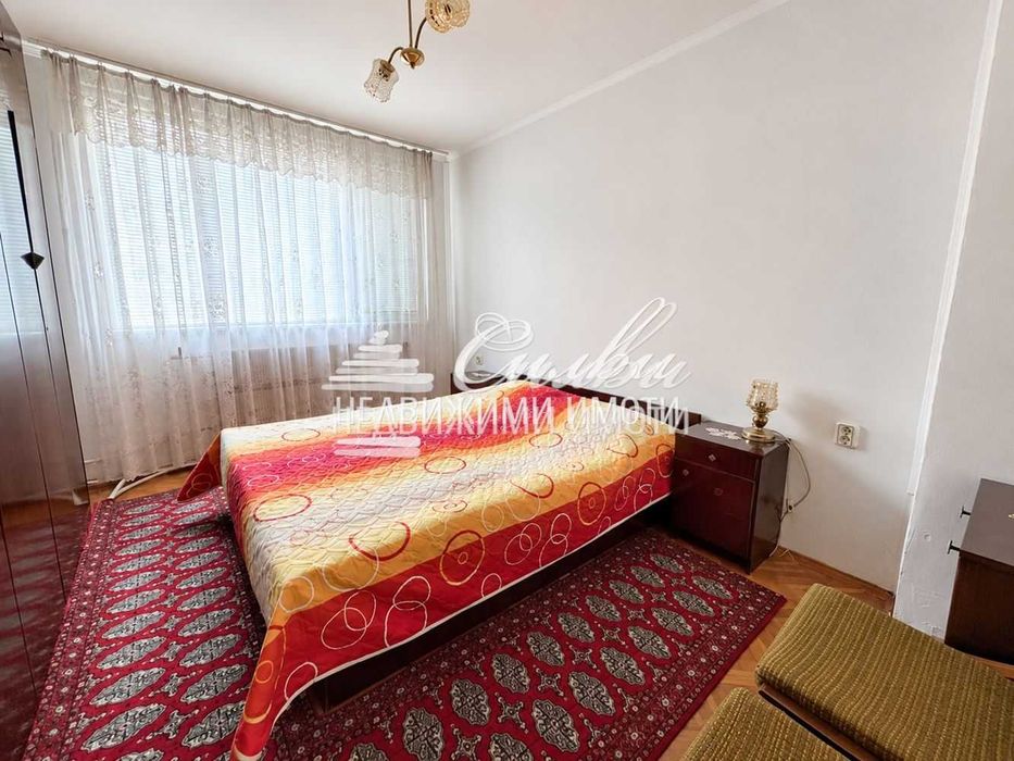 Продава се Четиристаен апартамент в Шумен, Болницата - 100 кв.м за 1650 €/кв.м - Снимка #2