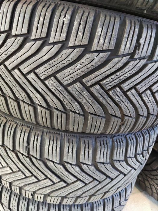 4 бр зимни 225/45/17 Michelin