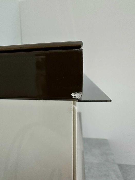 Бял лак шкаф за баня с 2 чекмеджета и плот