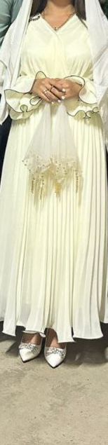 Продам платье цена 5000