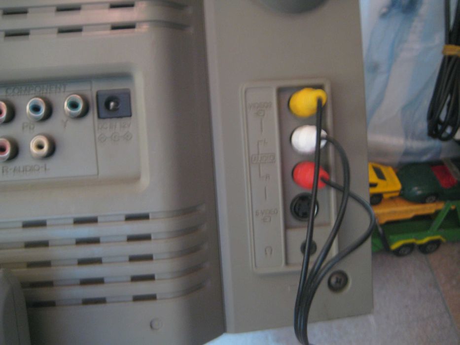 Продавам DAEWOO 17LCD TV DLP 17D3 + Декодер DIVA пълен комплект