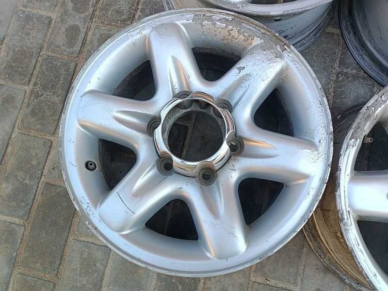 Продам оригинальные легкосплавные диски на Opel Frontera