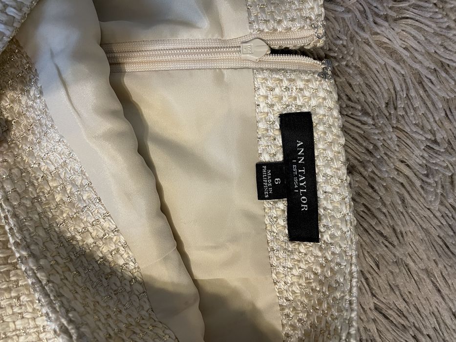 Продам костюм женский