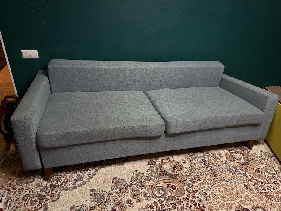 Продам диван раскладной с подушками