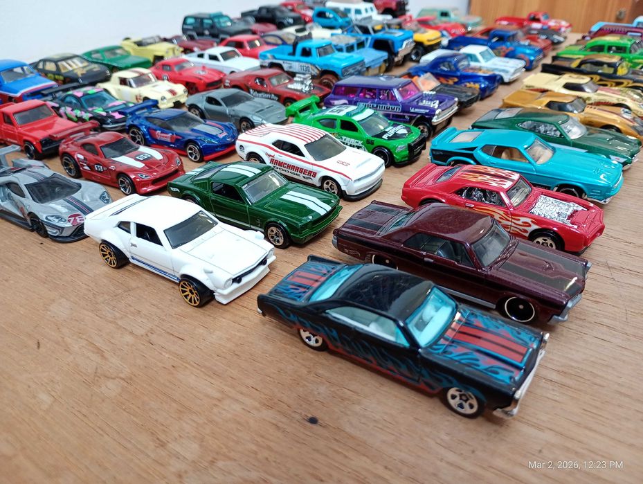 Метални колички Hot Wheels Matchbox Хот Уилс Мачбокс Welly Maisto