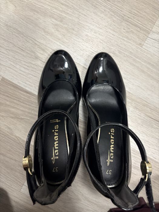 Токчета Tamaris.