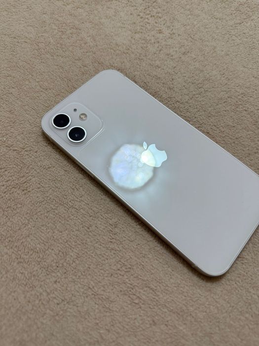 Продам Айфон 12 в отличнейшем состоянии