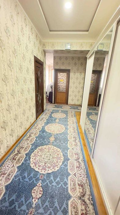 Zangiota Tumani Shakarchila Maxalada hovli sotiladi.