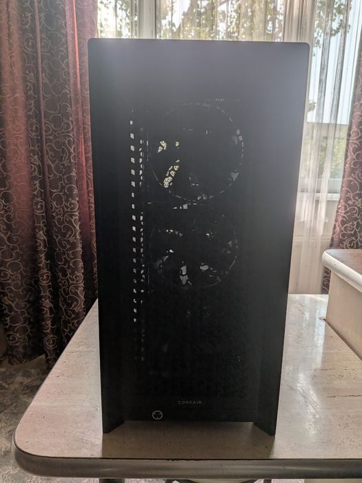 Vând PC Gaming RTX 5060 Ryzen 5 7600x