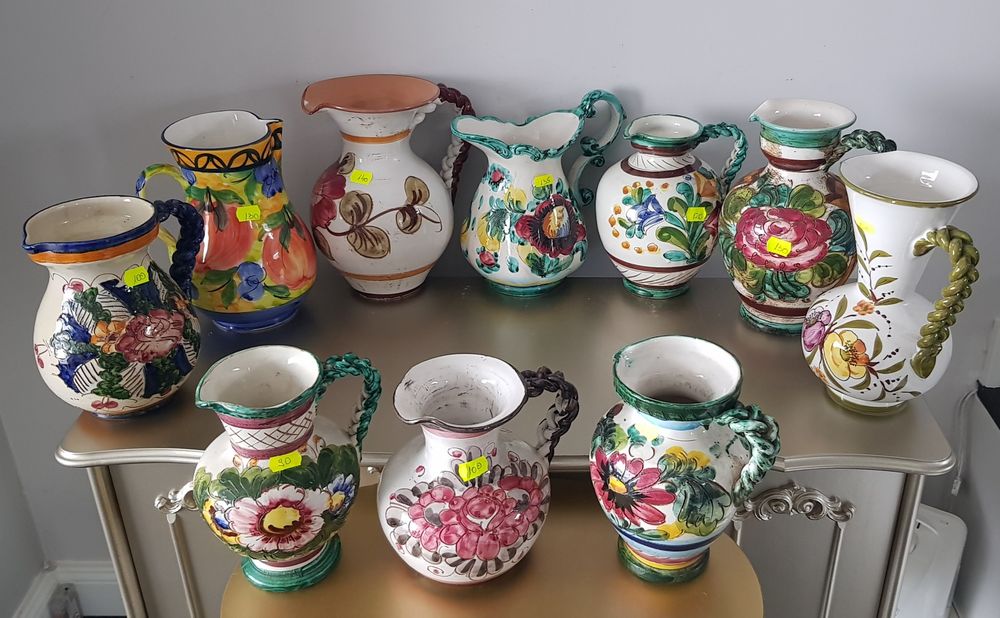 Carafe /Căni vechi din ceramică italiană glazurata