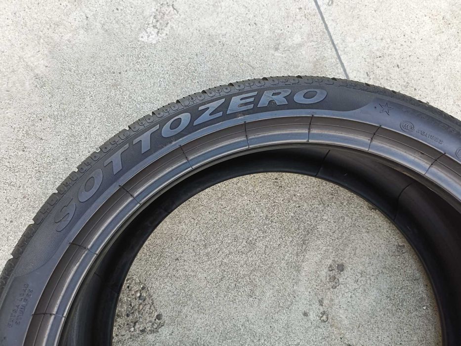 O anvelopa iarna 245 40 20 pirelli sottozero 2 run flat profil de 7 mm
