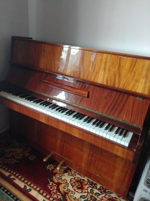 Продается пианино.