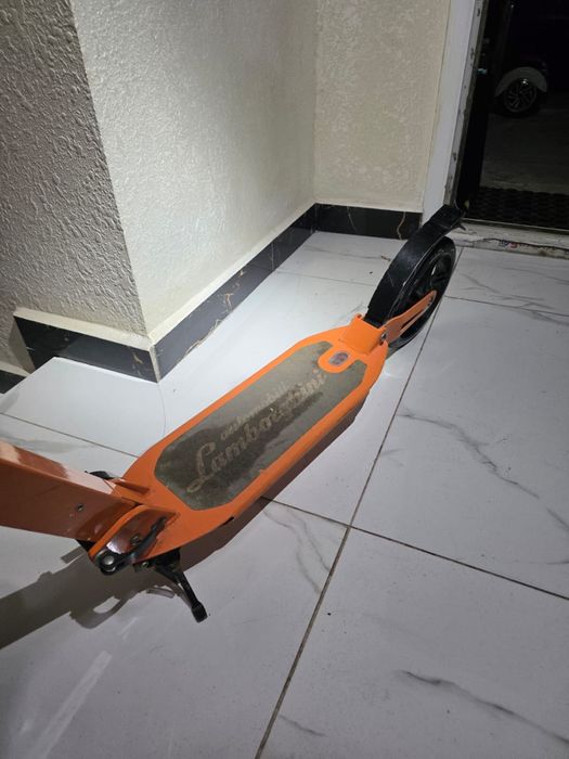 Продам самокат Lamborghini