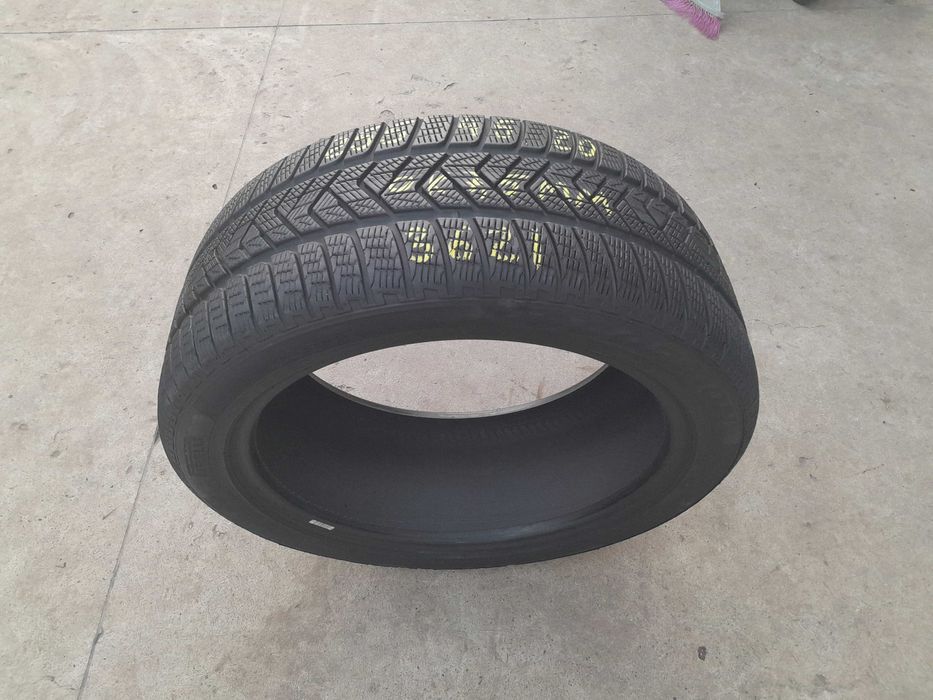 O anvelopa de iarna 255 45 20 pirelli scorpion winter 7,5 mm dot 3621