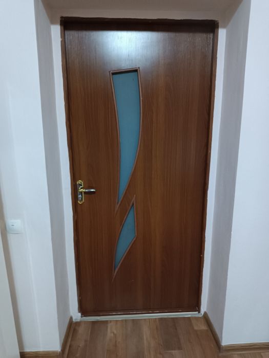 Продам межкомнатные двери