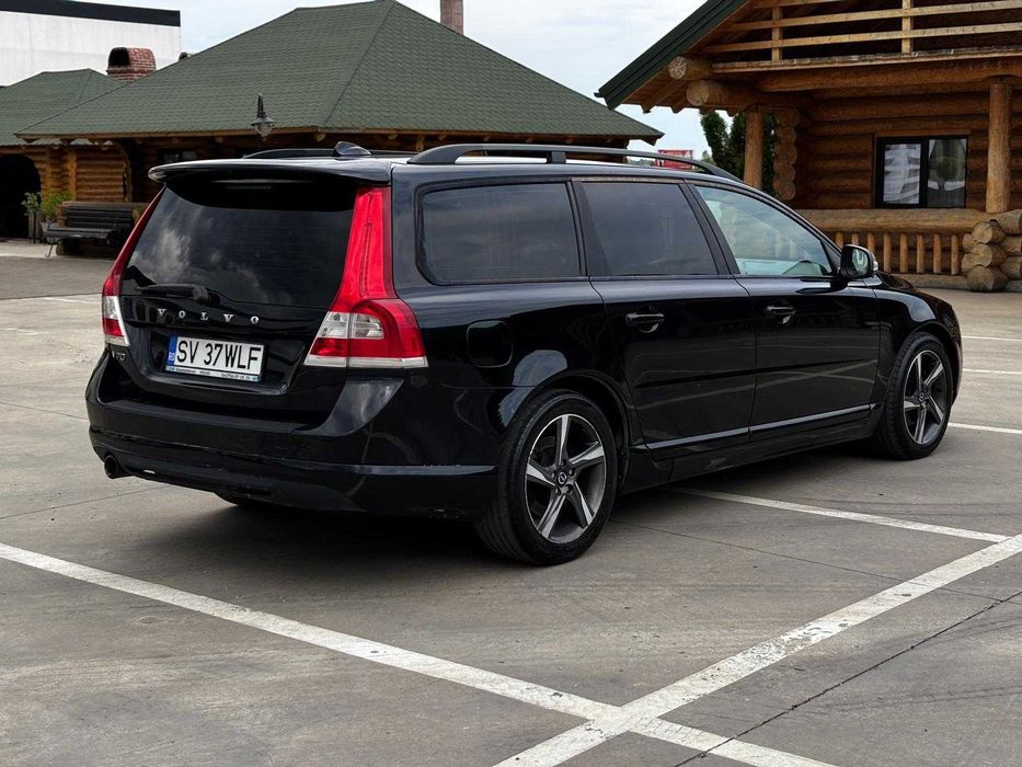 VOLVO V70 2.0d R-Design 2010