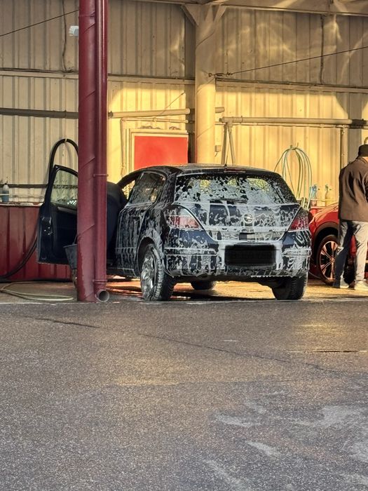 Opel Asta H  • 2009 •