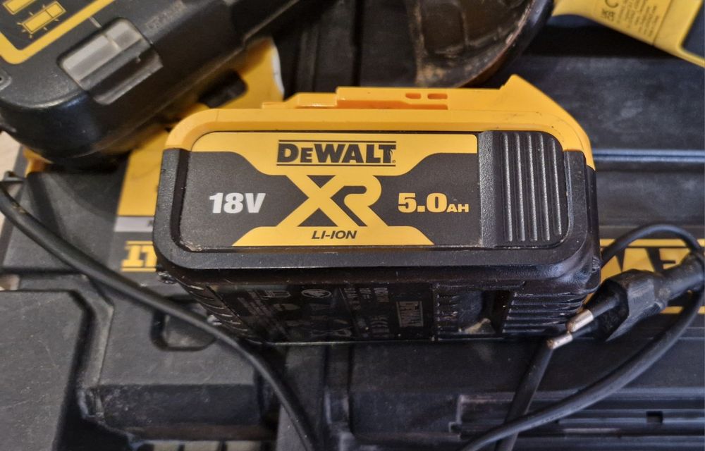 Ъглошлайф Dewalt DCG 405 P3