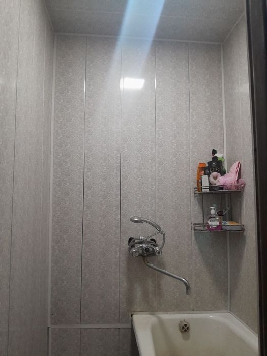 Uy sotiladi Bekobod shaharda