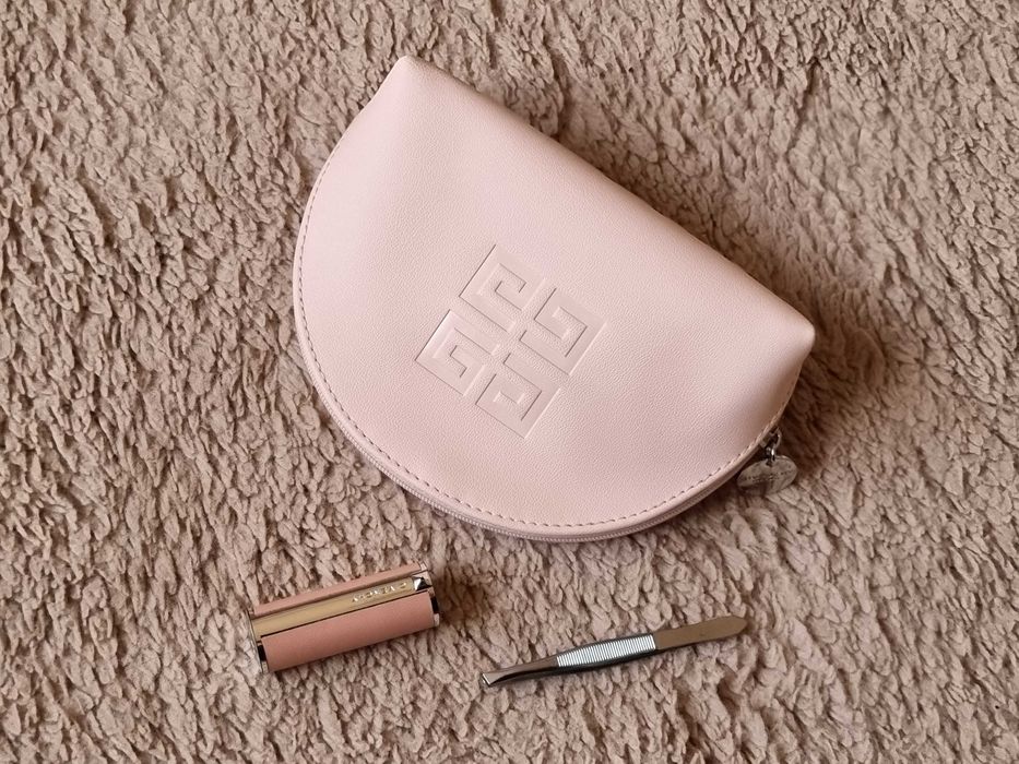 Port fard GIVENCHY, gentuta cosmetice, roz pal, noua