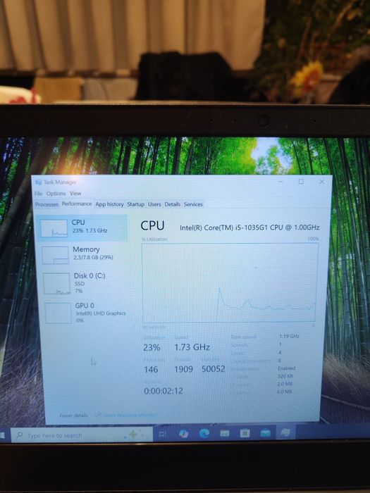 Лаптоп LENOVO ideapad + подарък чанта за лаптоп