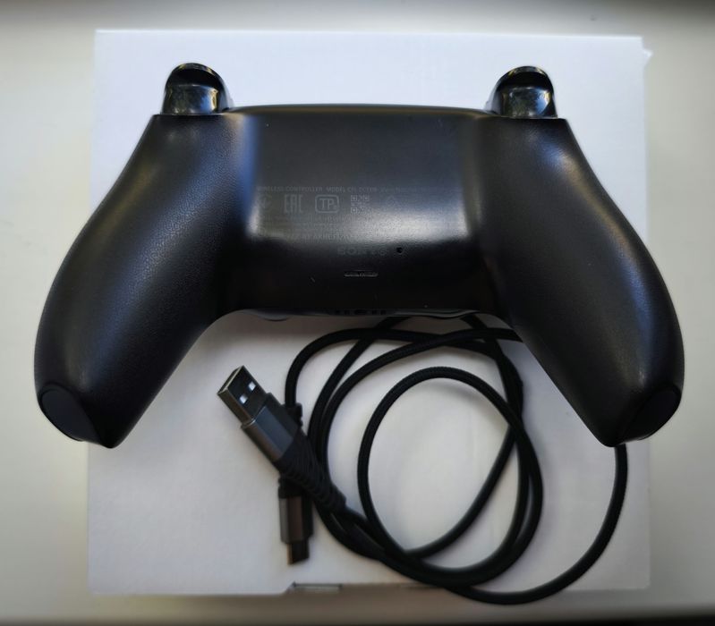 DualSense продам контроллер