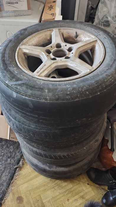 Продаю комплект литых дисков R 15'